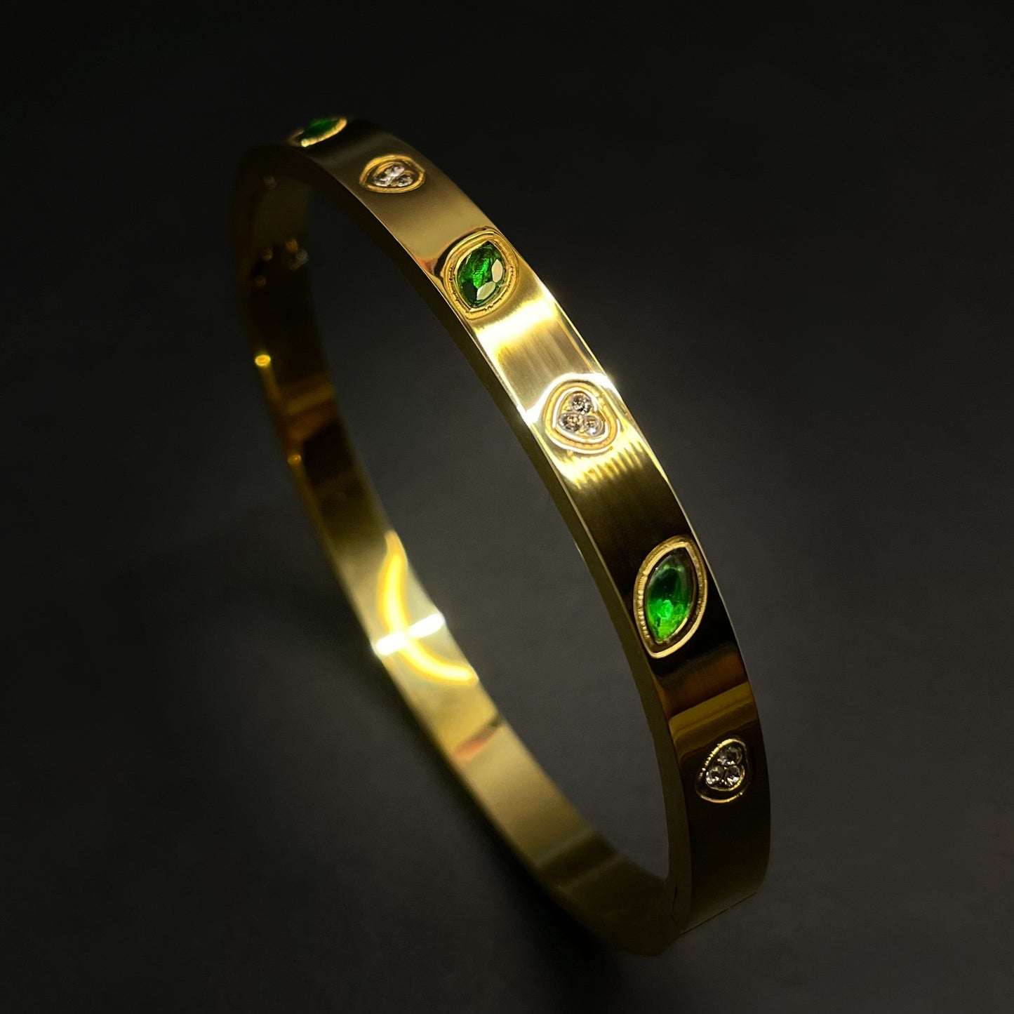 Lustrous Ivy Cartier Bracelet