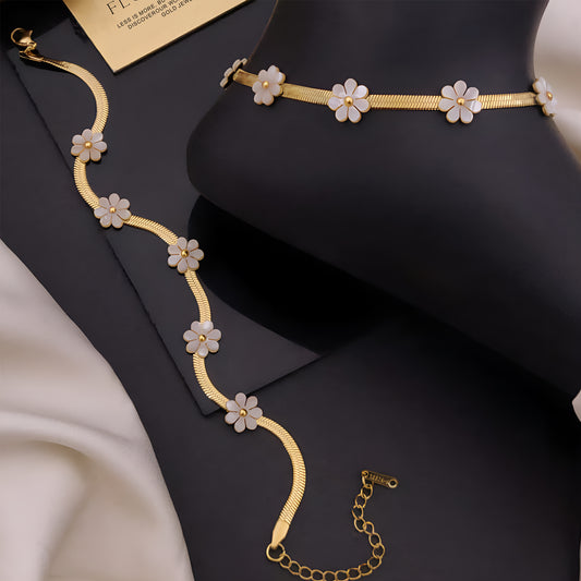 Blossom Grace Gold-Plated Daisy Anklet